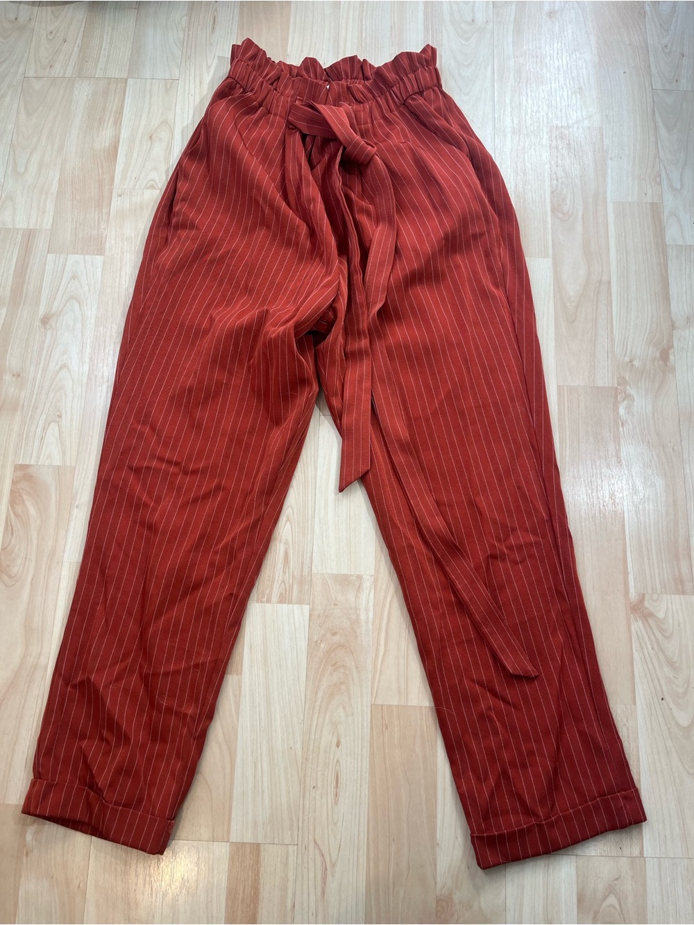 Sienna Sky paper waist pin stripped pants size small